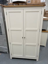 Load image into Gallery viewer, SUSSEX COTSWOLD CREAM
Double Larder Quality Furniture Clearance Ltd
