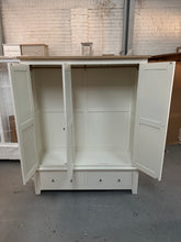 Load image into Gallery viewer, CHESTER CLASSIC CREAM
Triple Wardrobe Quality Furniture Clearance Ltd
