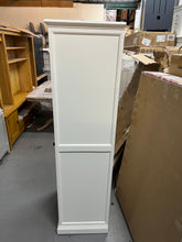 Load image into Gallery viewer, STOW WARM WHITE
Single Glazed Cabinet Quality Furniture Clearance Ltd
