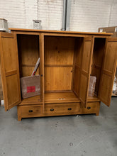 Load image into Gallery viewer, OAKLAND RUSTIC OAK
Four Door Wardrobe
