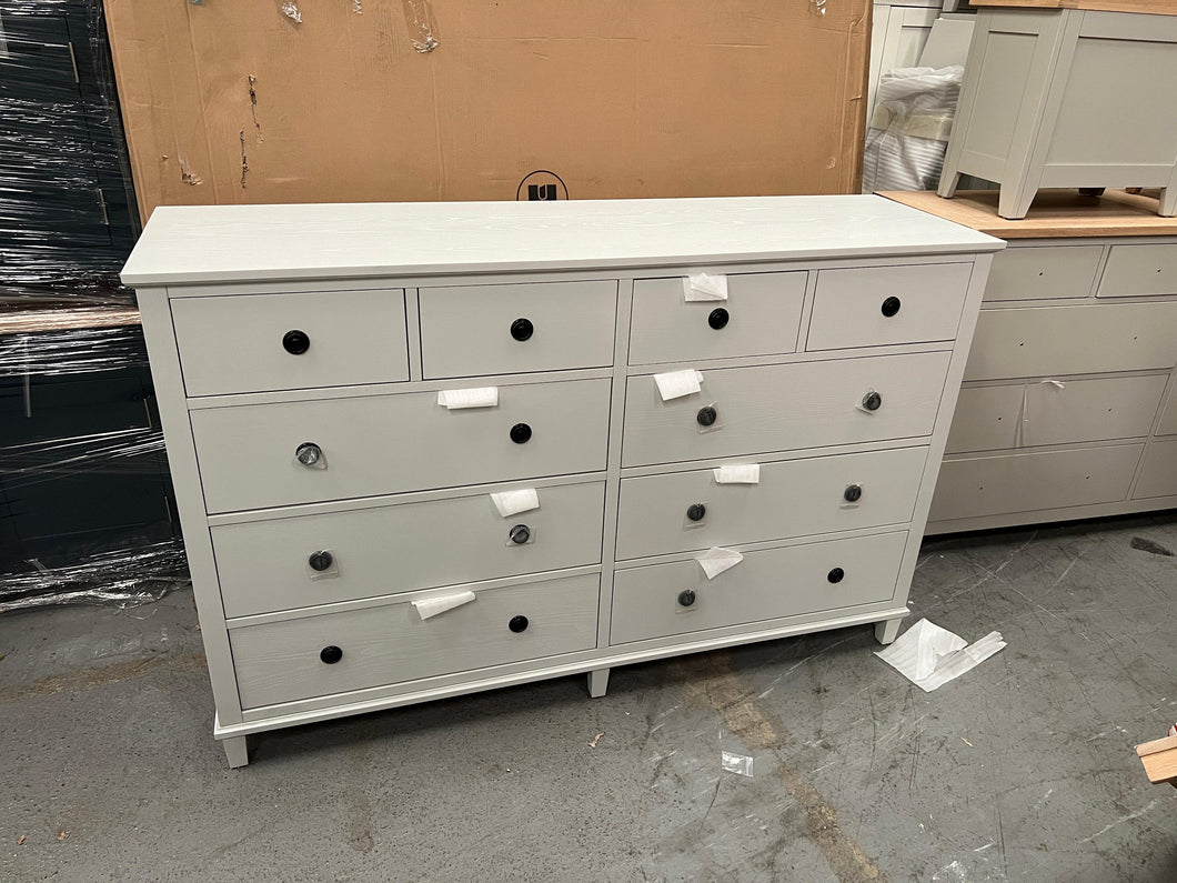 CHARLBURY MINERAL GREY
10 Drawer Chest Quality Furniture Clearance Ltd