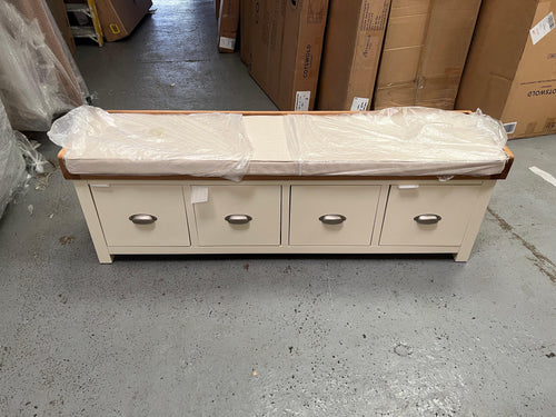 SUSSEX COTSWOLD CREAM
Four Drawer Shoe Bench with Cushion Quality Furniture Clearance Ltd