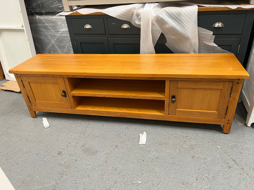 Oakland Rustic Oak Extra Large TV Stand Quality Furniture Clearance Ltd